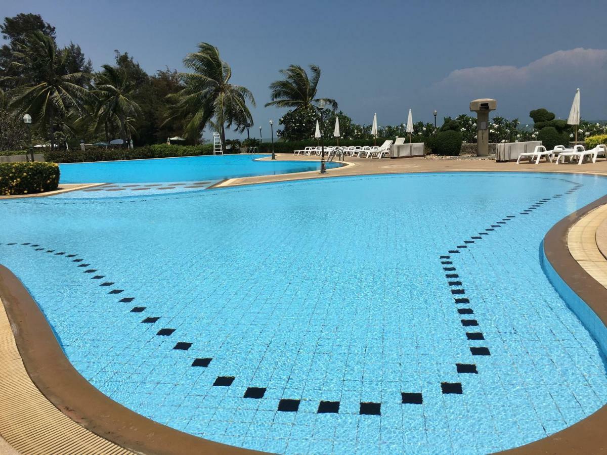 Cha-Am Beach Club 외부 사진
